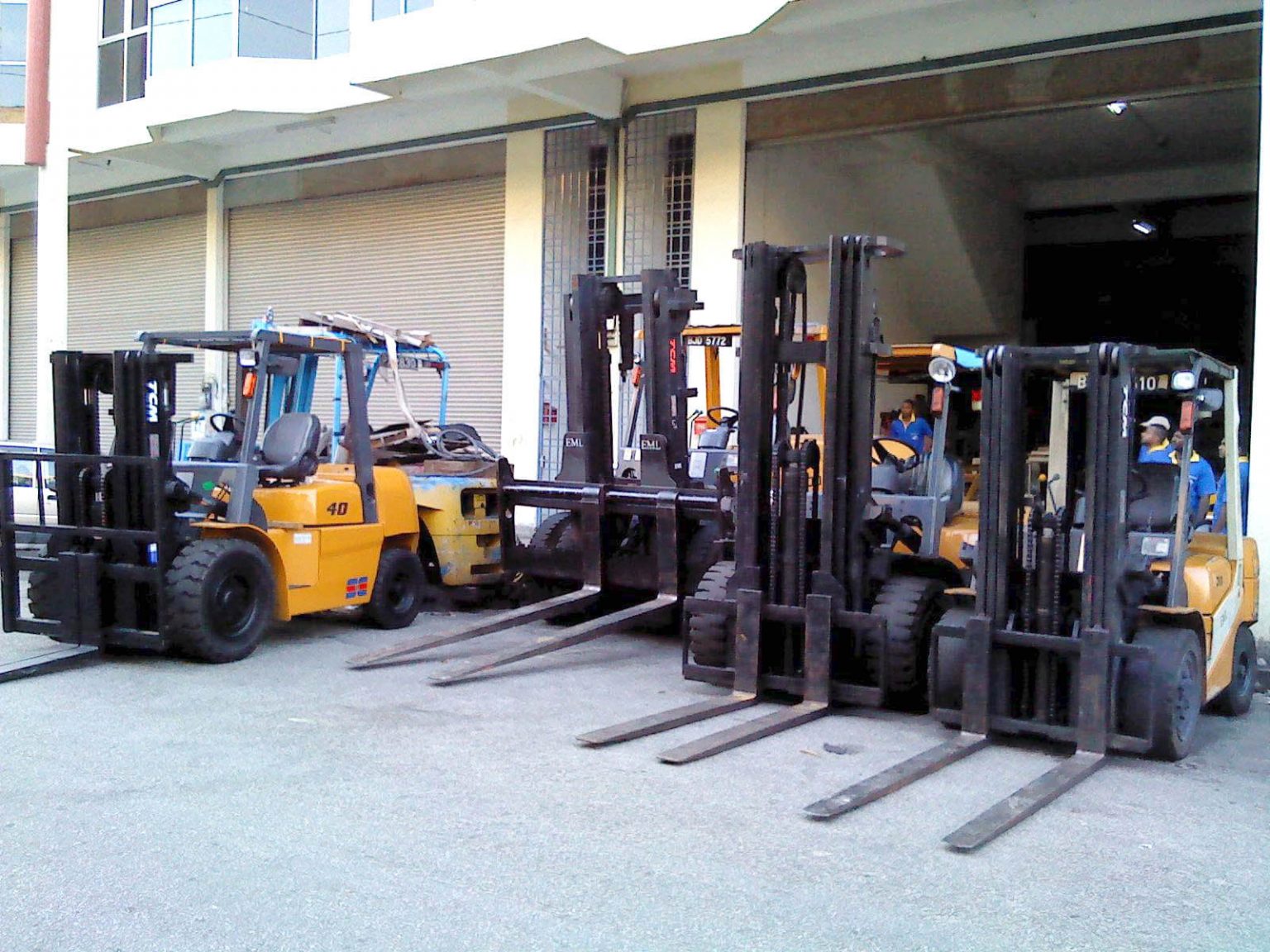 Forklift Rental EASY MOVE LOGISTICS